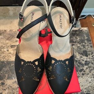 Wedge heel summer shoes